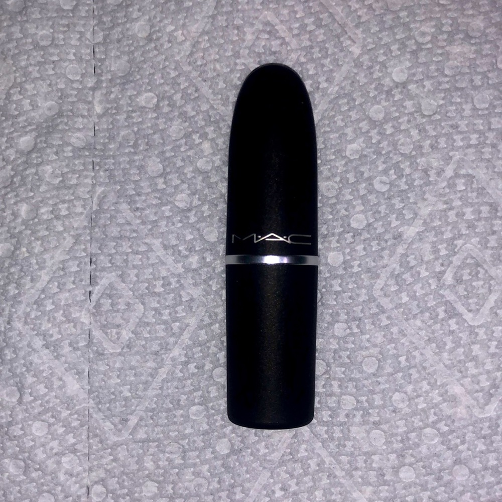 MAC Powder Kiss lipstick: Mandarin O - Picture 4 of 5